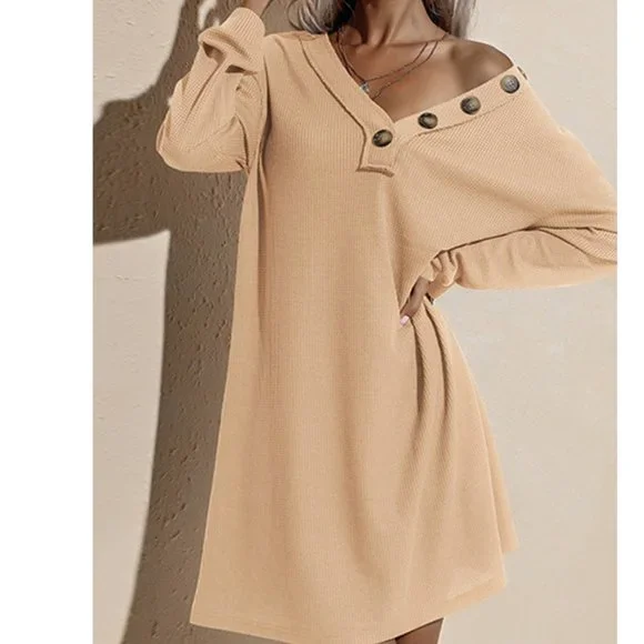 V-NECK LONG SLEEVE SWEATER DRESS - Picture 4 of 4